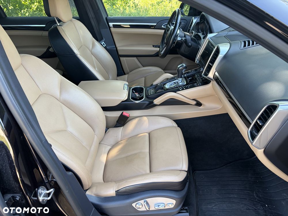 Porsche Cayenne Platinum Edition - 20