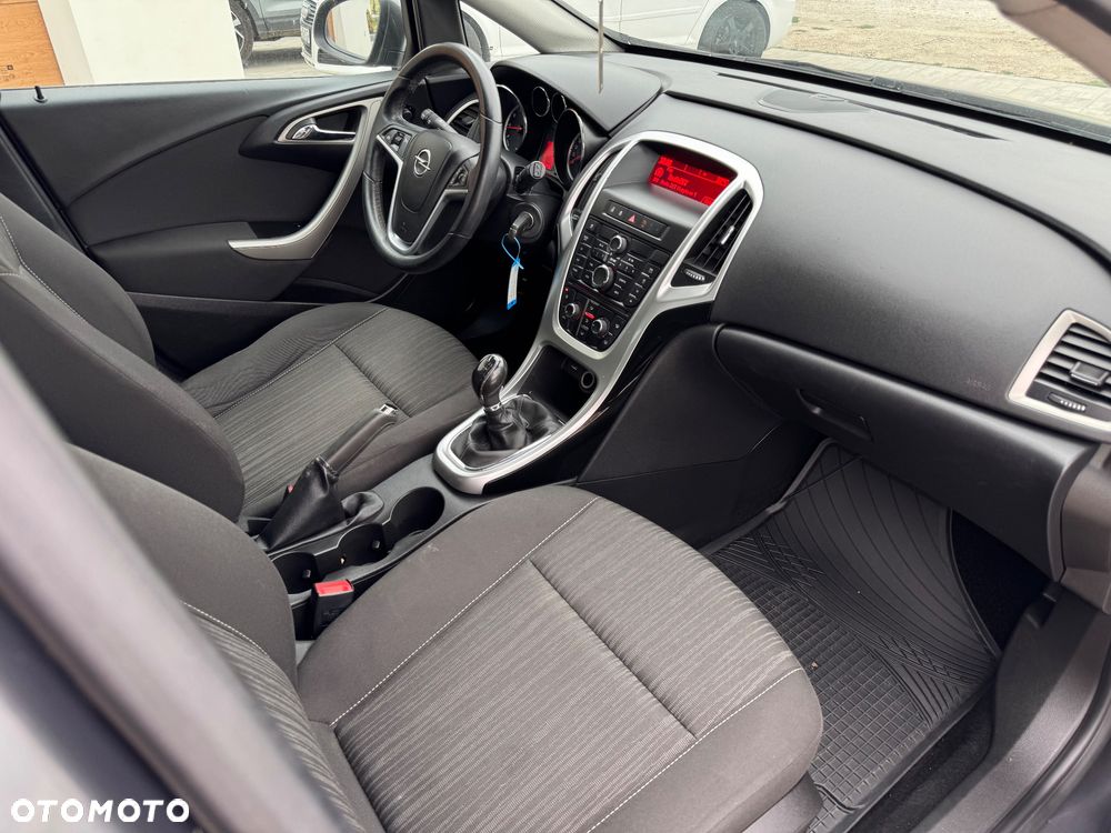 Opel Astra 1.4 T Essentia - 10