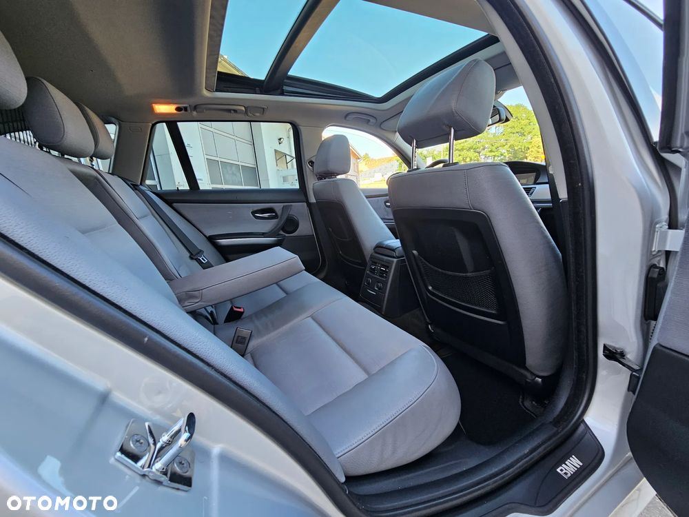 BMW Seria 3 320d DPF - 13