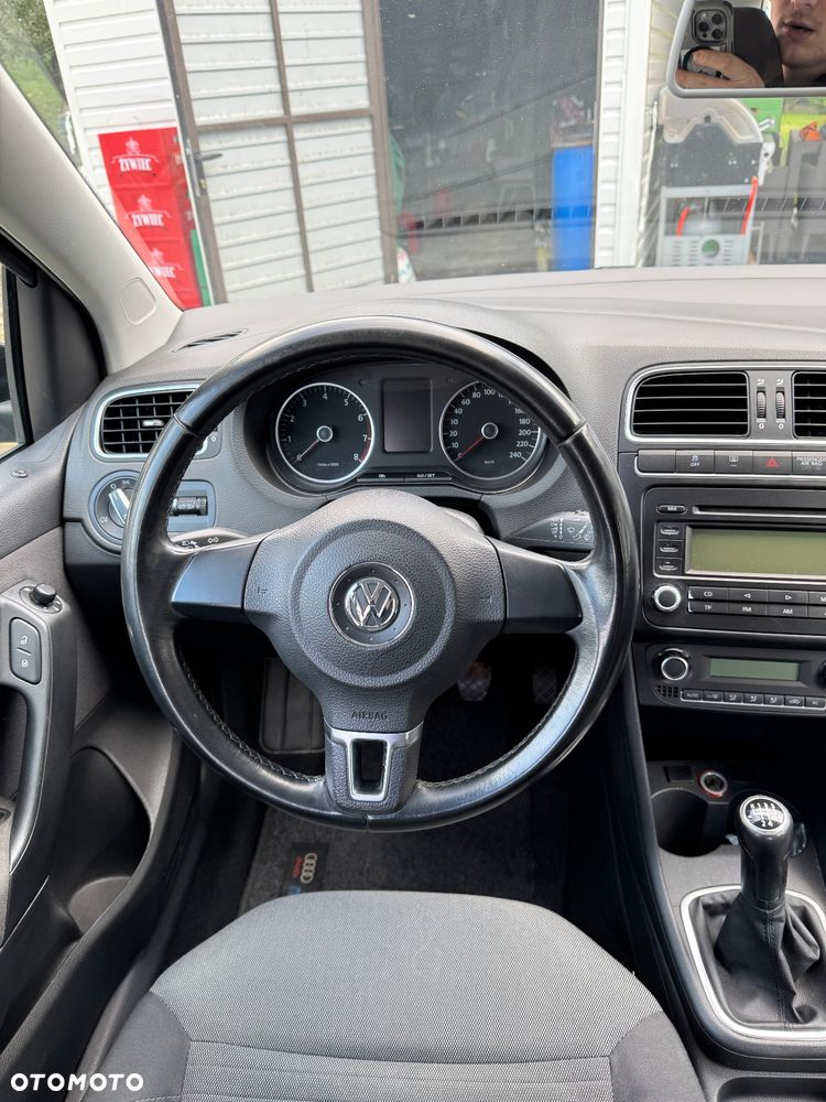 Volkswagen Polo - 12