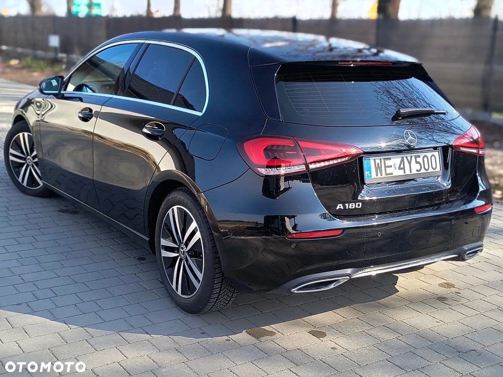 Mercedes-Benz Klasa A 180 Progressive 7G-DCT - 9