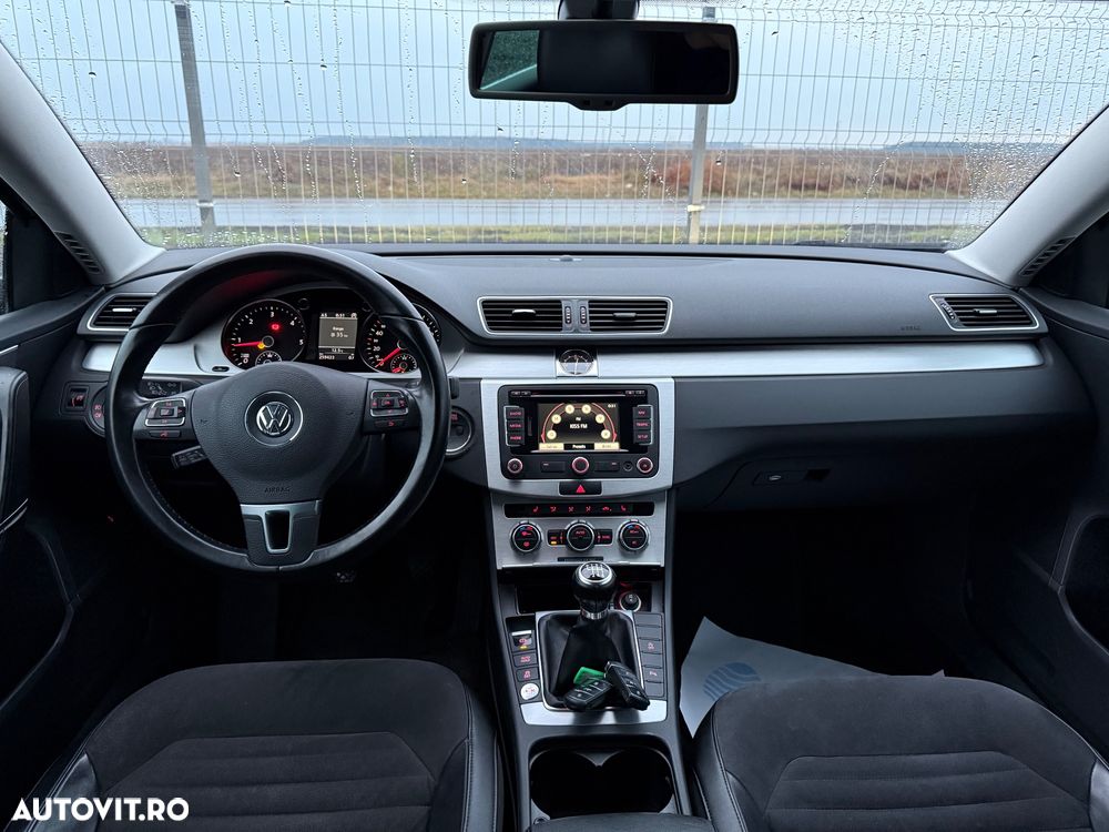 Volkswagen Passat Variant 1.6 TDI BlueMotion - 6