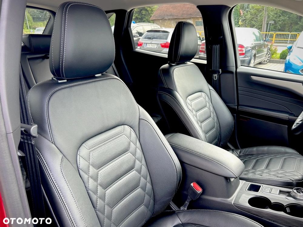Ford Escape 2.0 EcoBoost AWD Titanium - 27