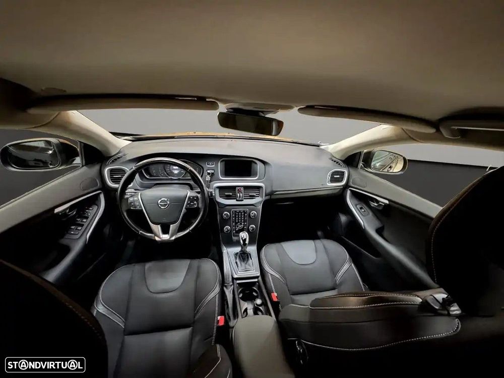 Volvo V40 1.5 T3 Sport Edition Geartronic - 9