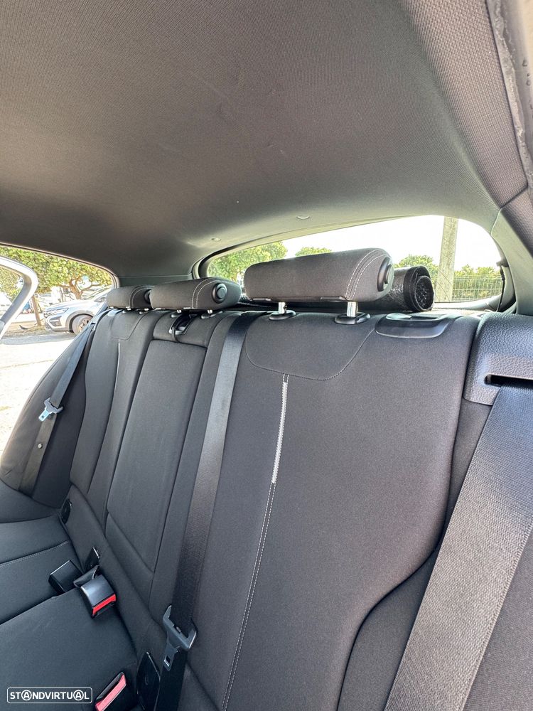 BMW 116 d Sport Line - 11