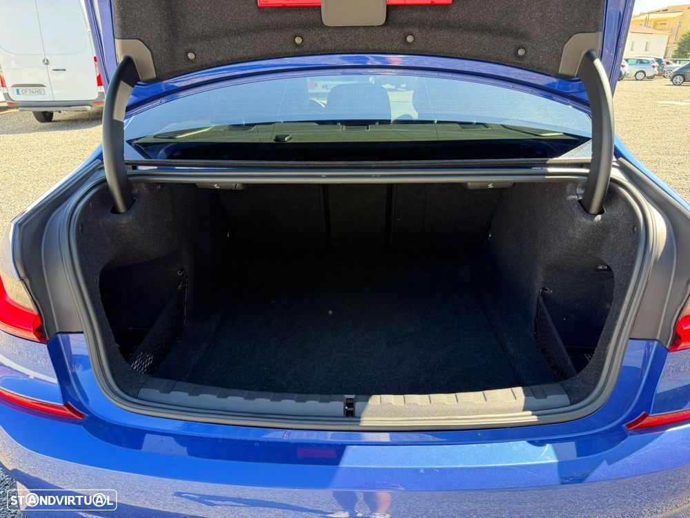 BMW 320 d Pack M Shadow Auto - 28