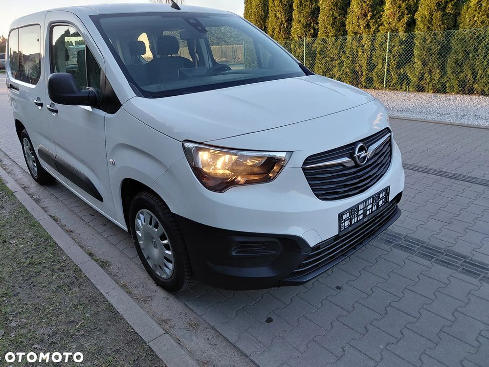 Opel Combo 1.5 D Start/Stop - 11
