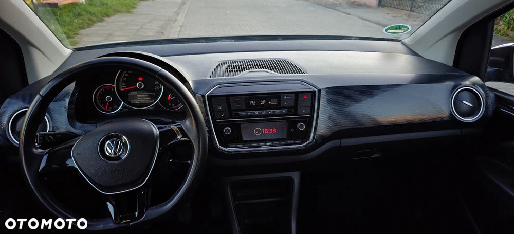 Volkswagen up! (BlueMotion Technology) move - 15