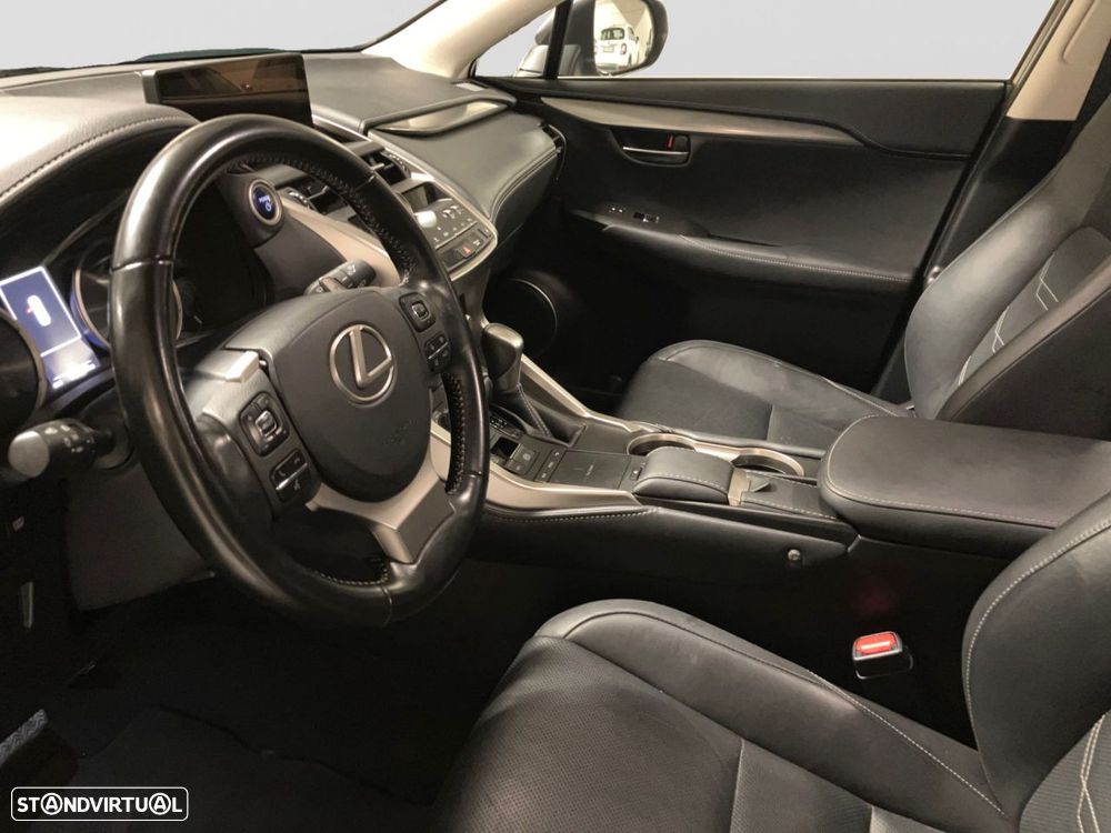 Lexus NX 300h Executive+ - 9