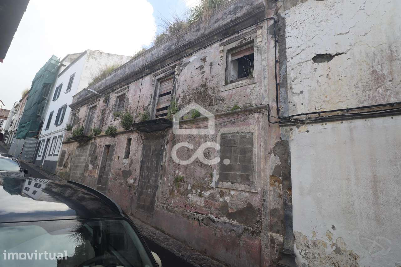 Moradia em Estado de Ruína - São Pedro - Ponta Delgada - Grande imagem: 4/7