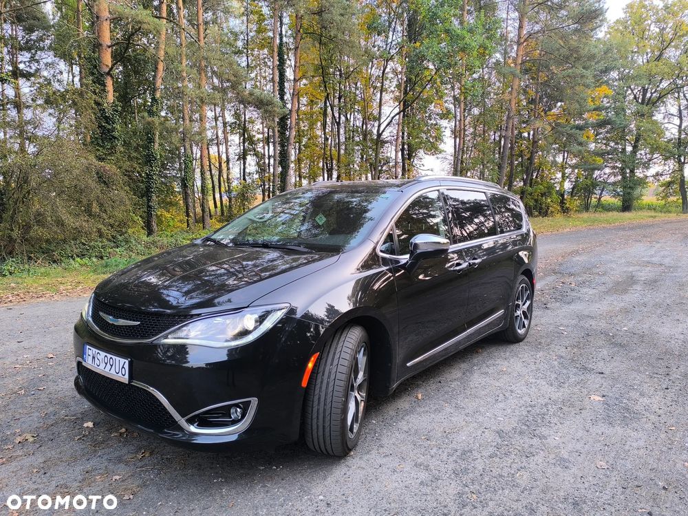 Chrysler Pacifica 2020 photo 2