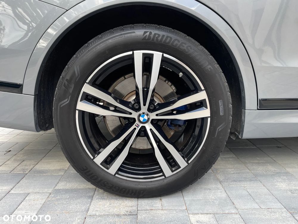 BMW X7 xDrive40i - 16
