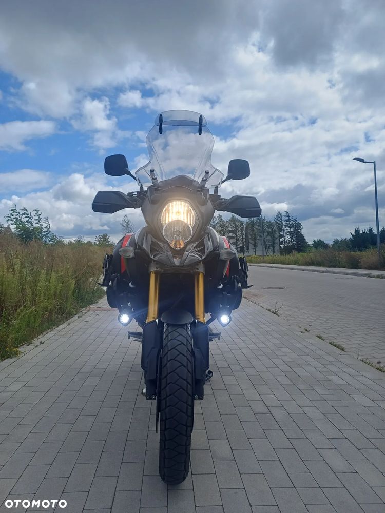 Suzuki V-STROM - 2