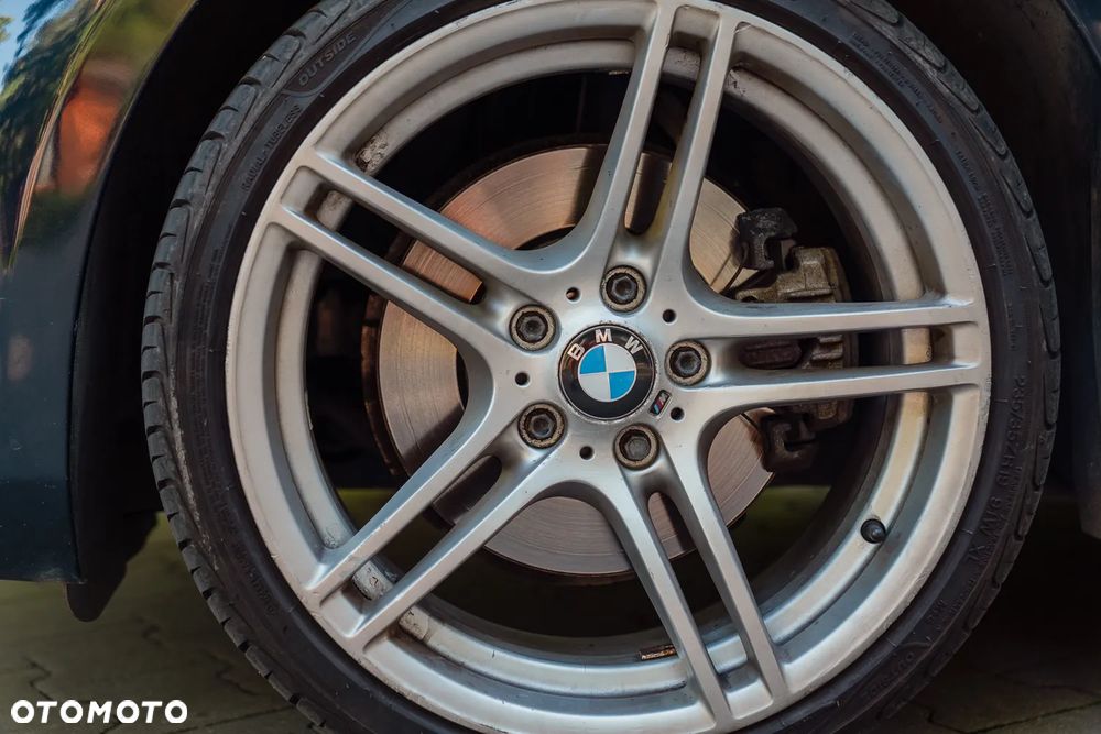 BMW Seria 3 325i - 11