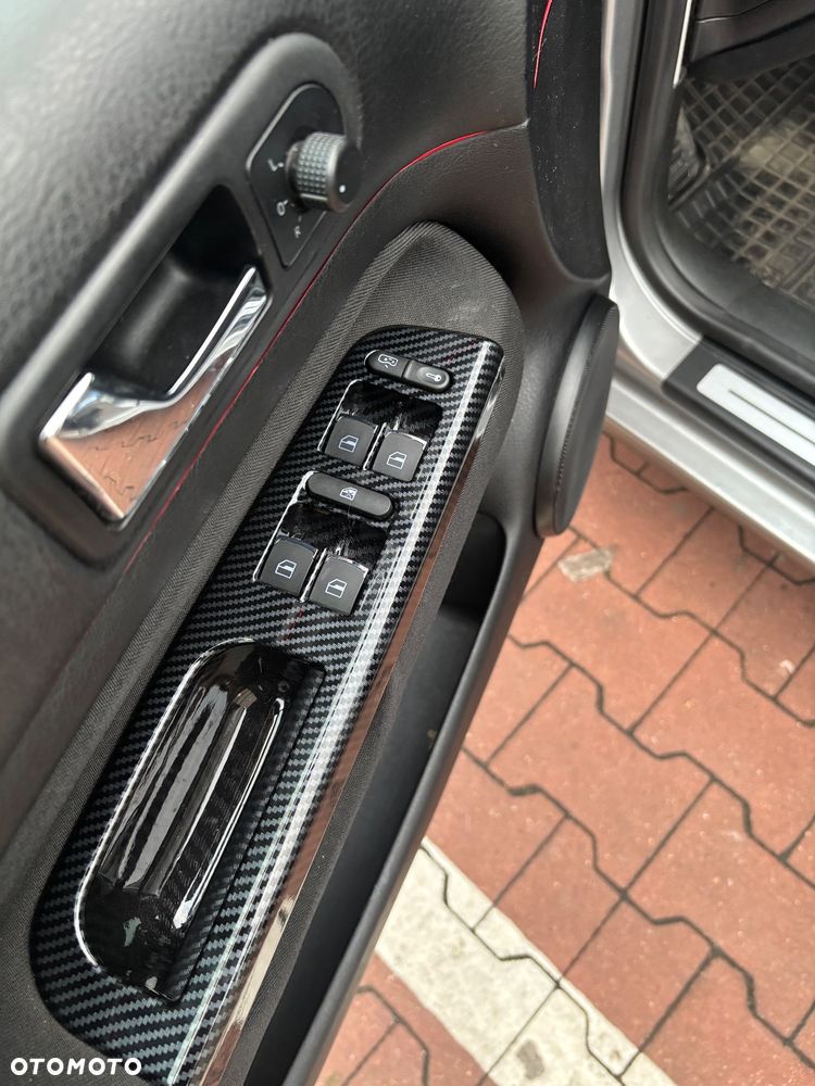 Volkswagen Golf - 12