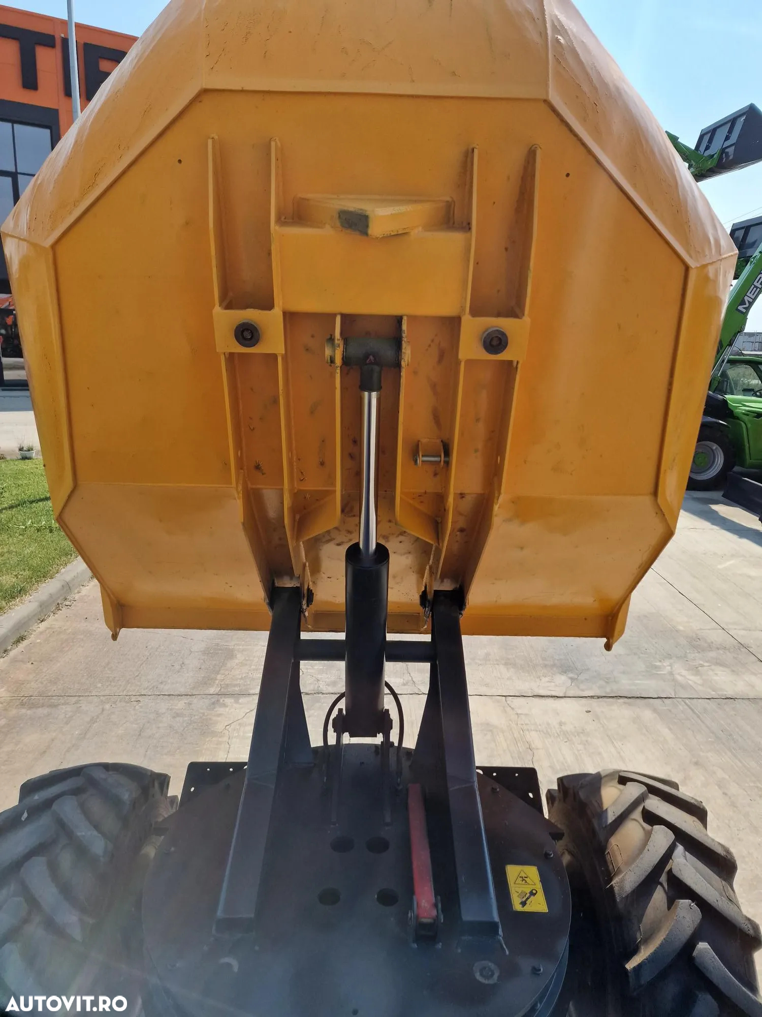 Alta DUMPER 6t TEREX, 4mc, 6t, basc LATERALA,  2.068h, 16900 EUR+tva, motor JCB 75CP, transmisie 4x4, produs in Anglia, Anvelope 90% bune, posiblitate leasing, CONDITIE FOARTE BUNA-PROMOTIE 16.900 EUR+Tva - 28
