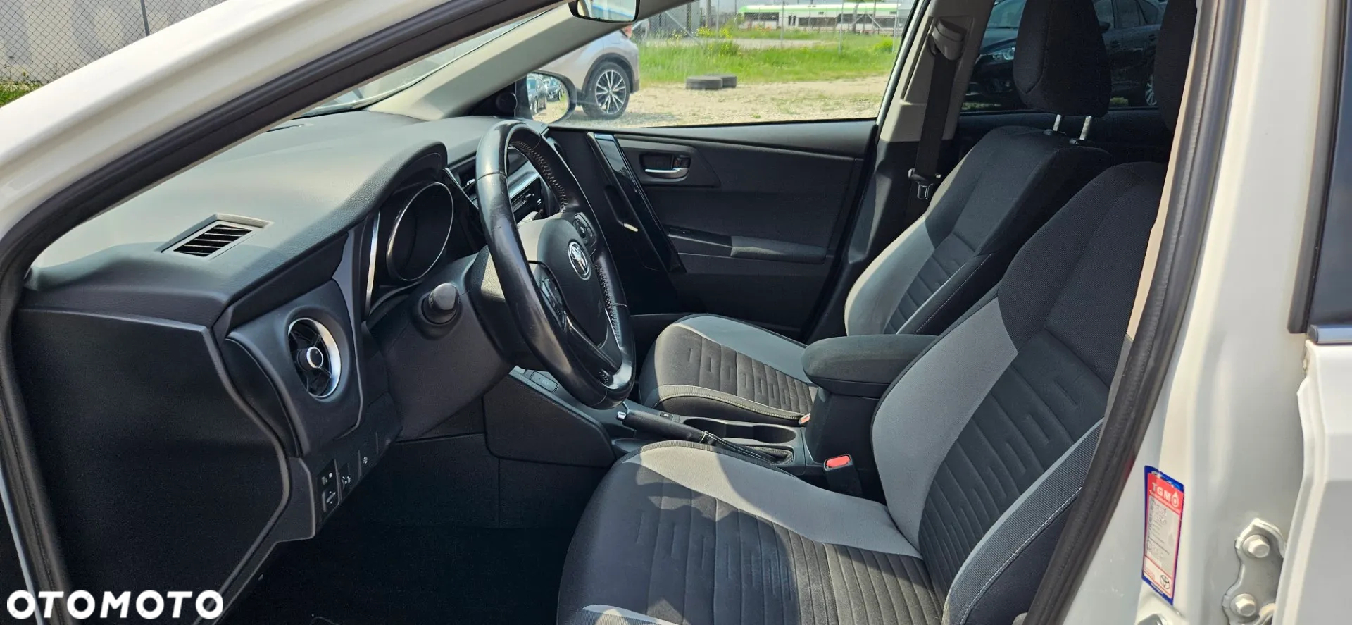 Toyota Auris 1.8 VVT-i Hybrid Automatik Comfort - 19