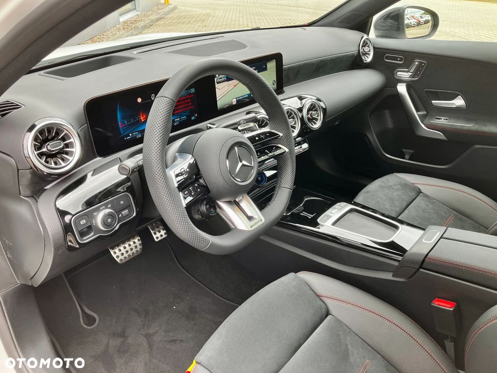 Mercedes-Benz Klasa A 35 AMG 4-Matic 8G-DCT - 4