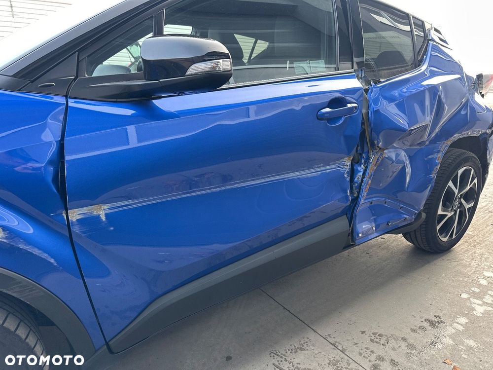 Toyota C-HR 1.2 T Dynamic - 25