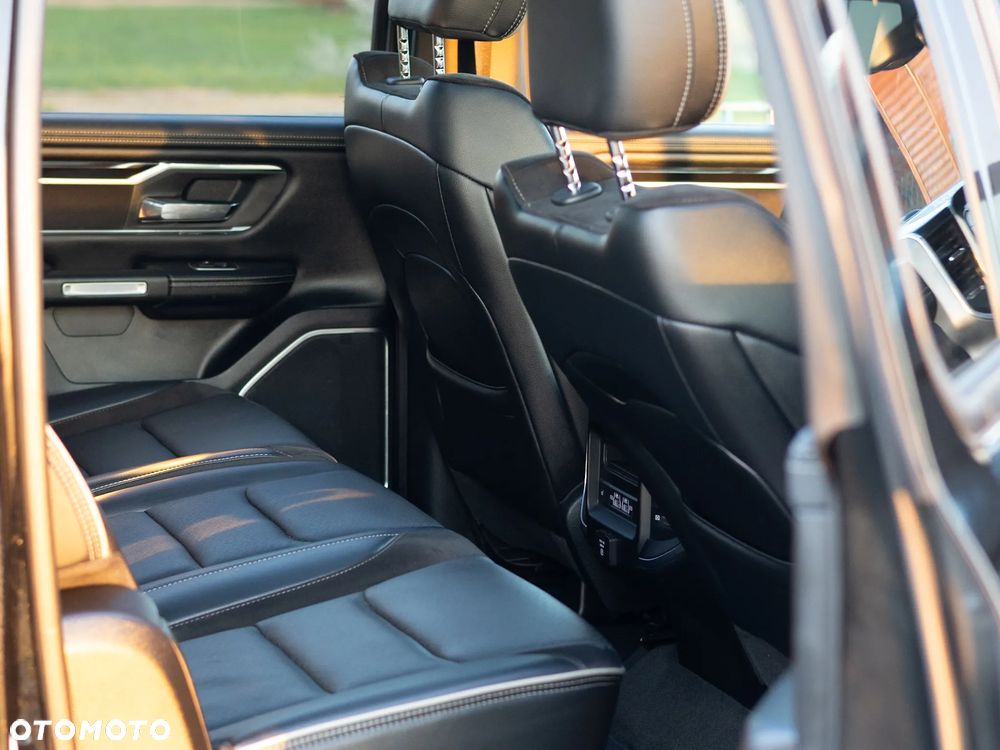 RAM 1500 5.7 Crew Cab Laramie - 23