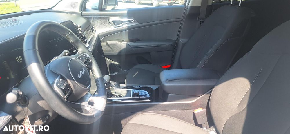 Kia Sportage 1.6 T-GDI 7DCT HP 4x2 MHEV Urban - 11