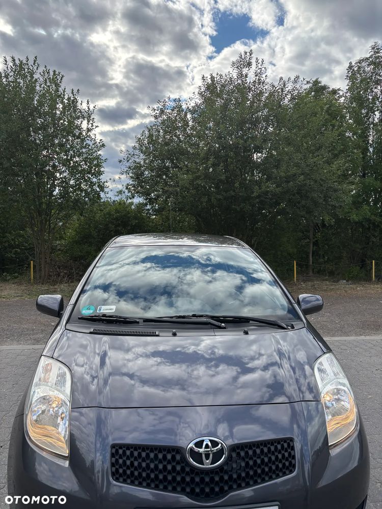 Toyota Yaris 1.3 Sol - 4