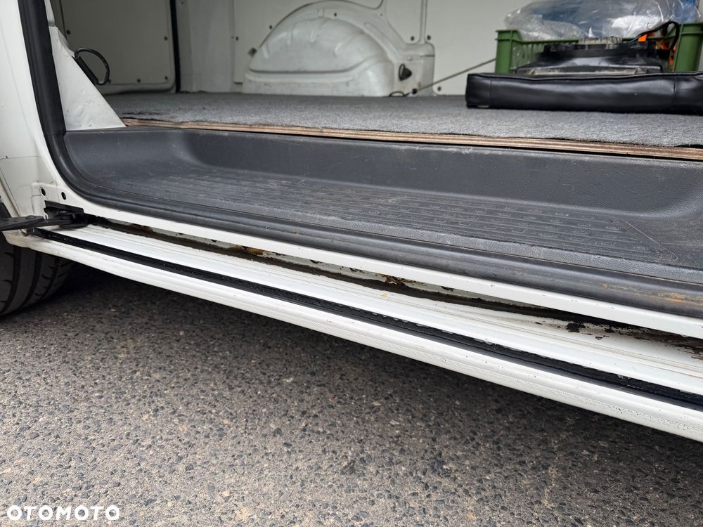 Volkswagen T5 Lift - 22