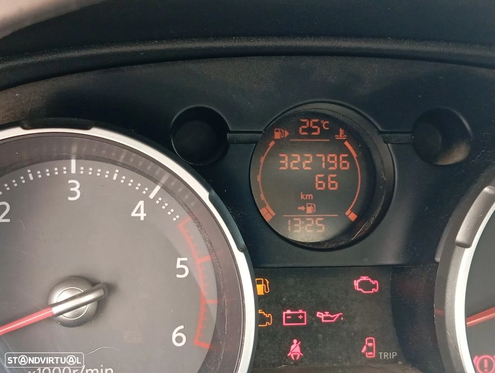 Nissan Qashqai 1.5 dCi Tekna Premium Pele Preta 17 - 2
