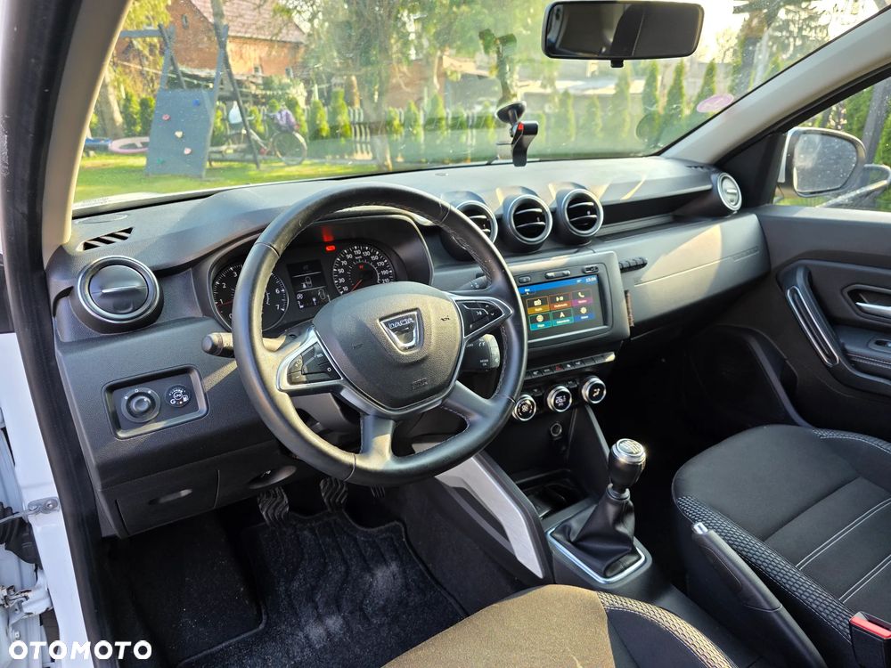 Dacia Duster TCe 100 2WD Celebration - 15