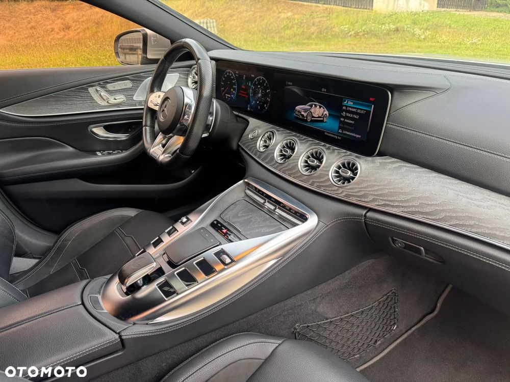 Mercedes-Benz AMG GT - 19