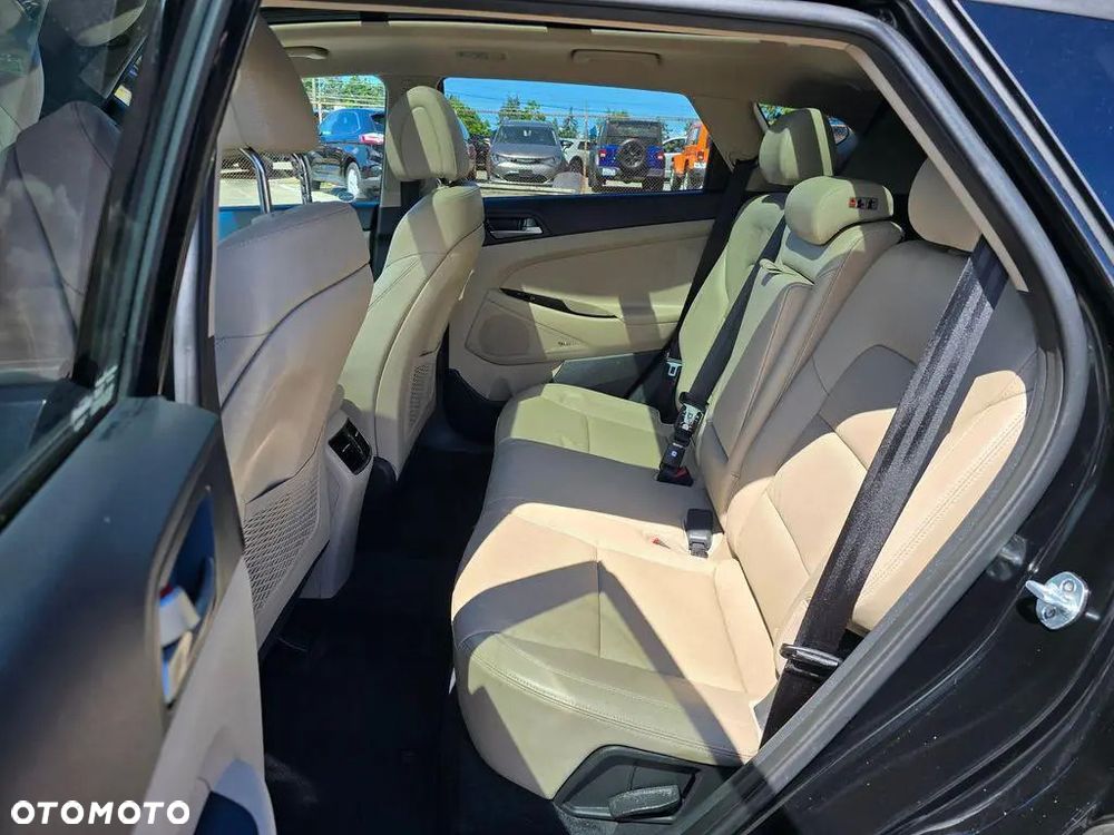 Hyundai Tucson 1.6 GDi 4WD DCT Premium - 10