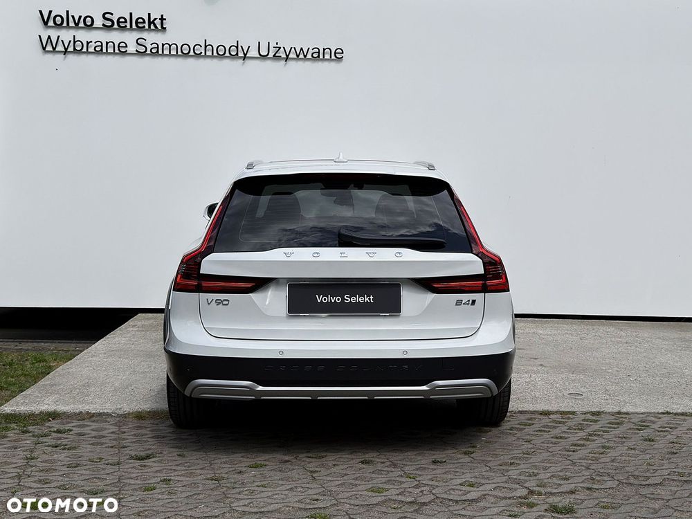 Volvo V90 Cross Country - 7