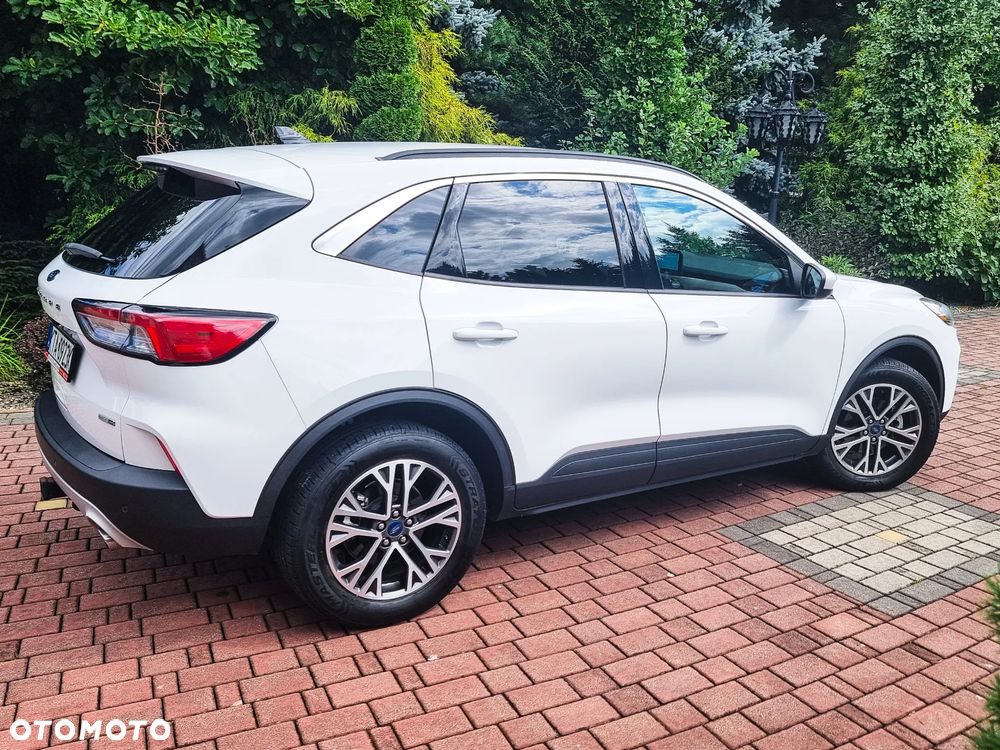 Ford Escape 2.0 EcoBoost AWD Titanium - 11