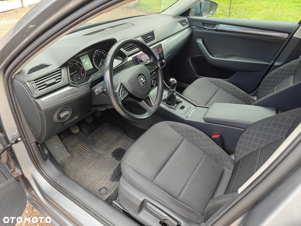 Skoda Superb 2.0 TDI Active - 6