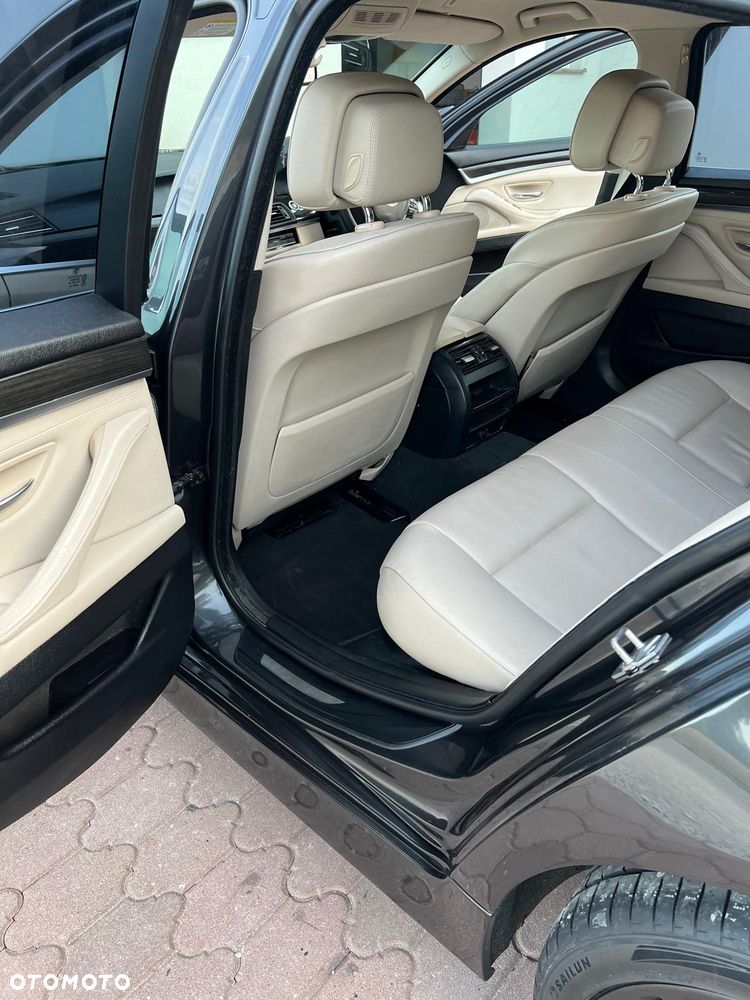 BMW Seria 5 525d - 18