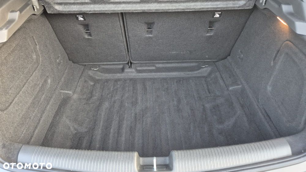 Opel Astra 1.2 Turbo Business Edition - 12