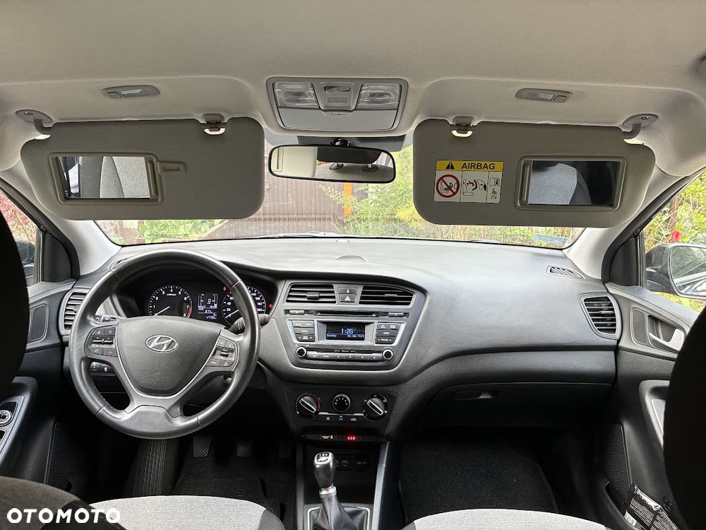 Hyundai i20 1.2 Trend - 13