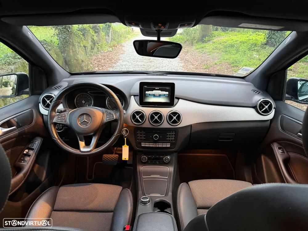 Mercedes-Benz B 250 - 11