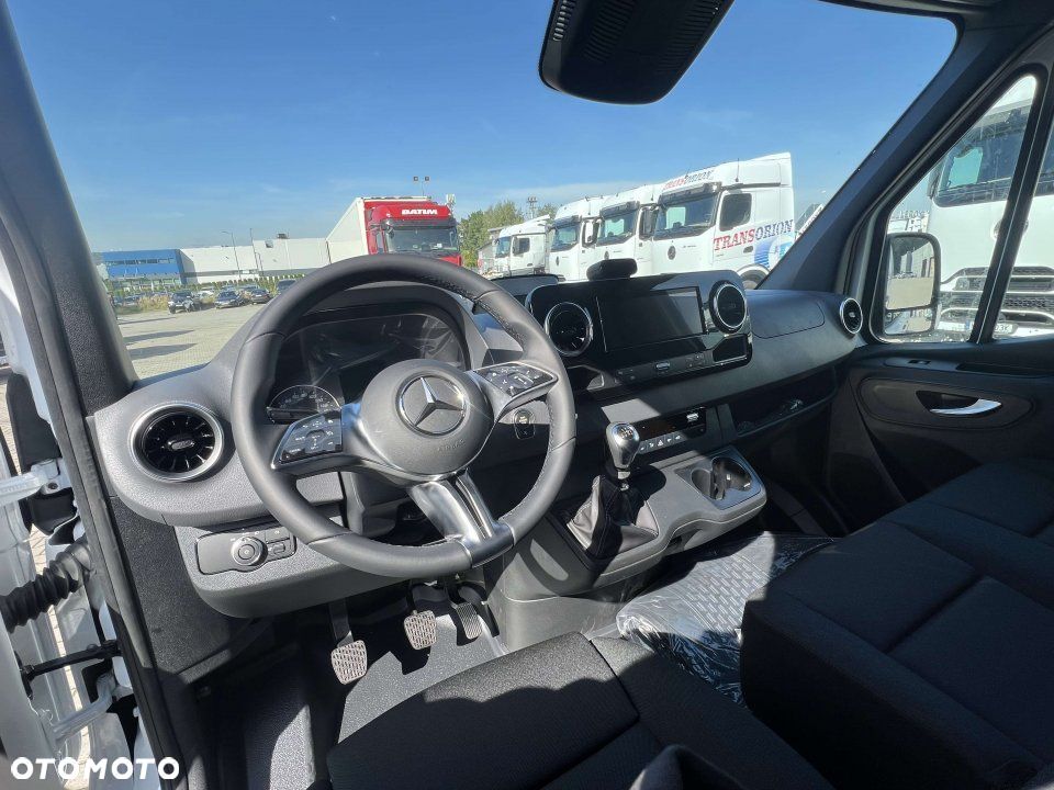 Mercedes-Benz Sprinter - 7