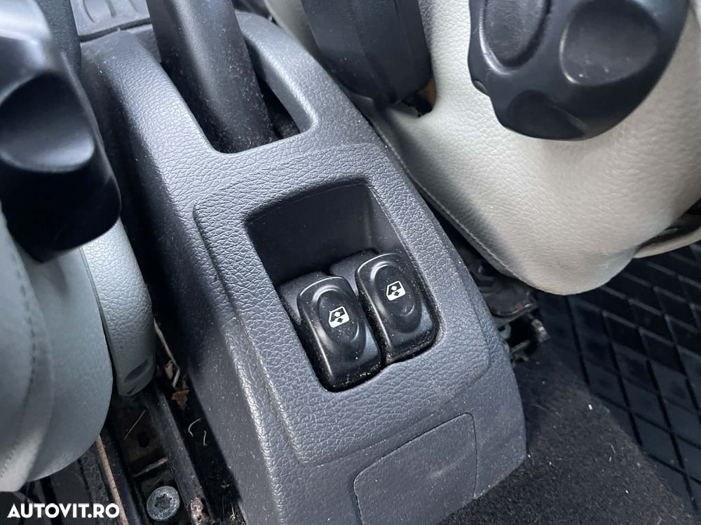 Dacia Logan 1.6 MPI Laureate - 10