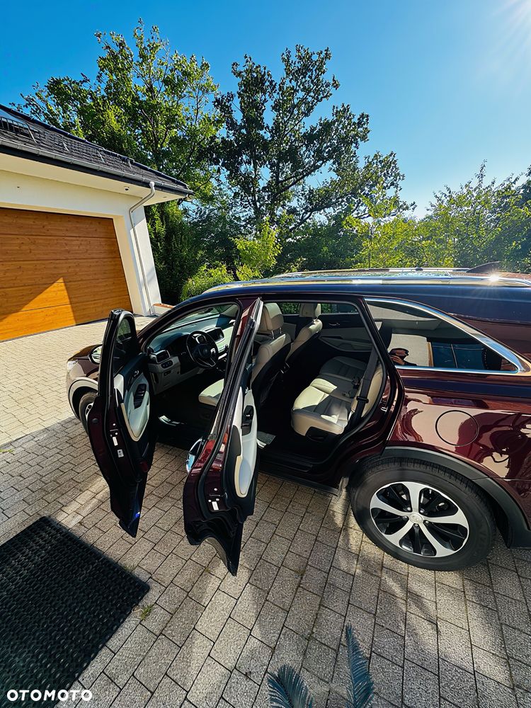 Kia Sorento - 4
