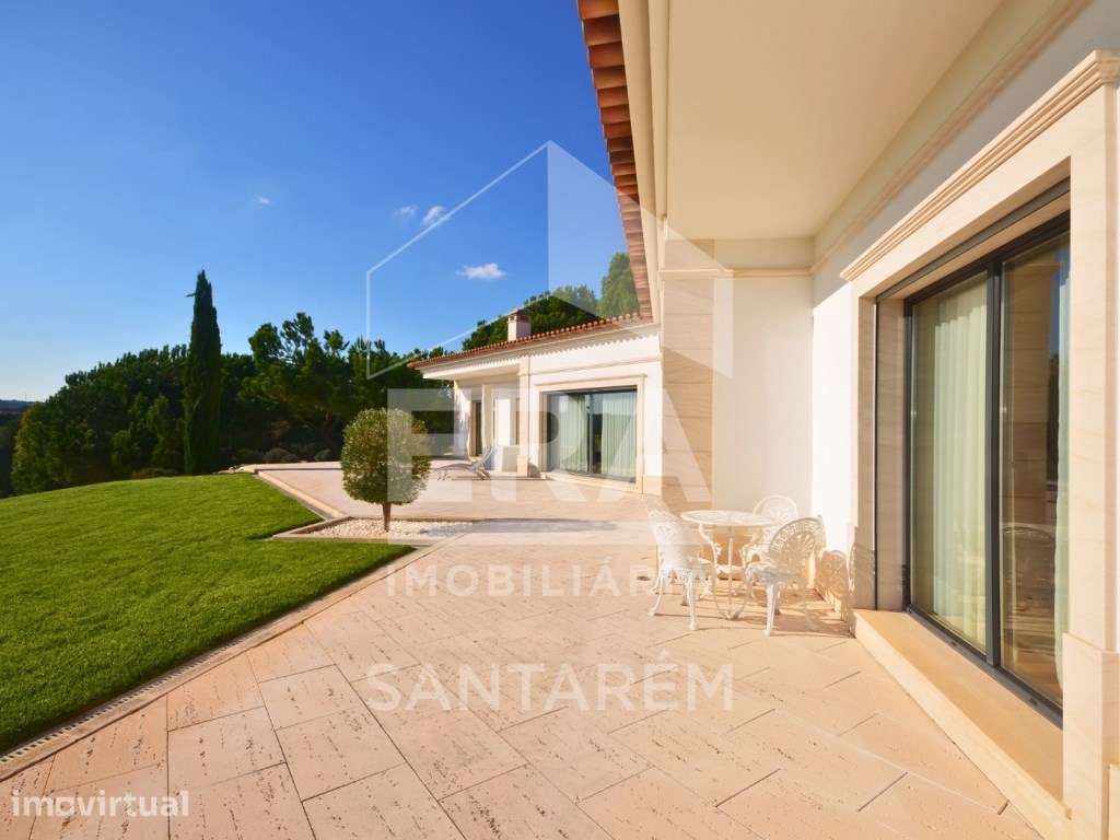 Moradia T3 em Santarém com 7360m² de Terreno - Grande imagem: 2/19