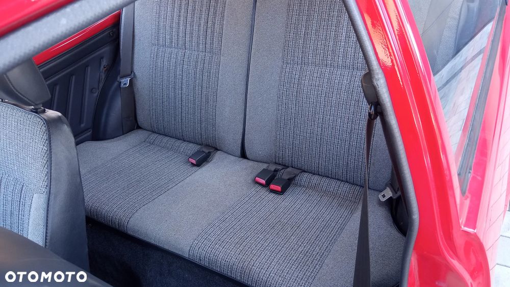 Toyota Starlet 1.0 E - 16