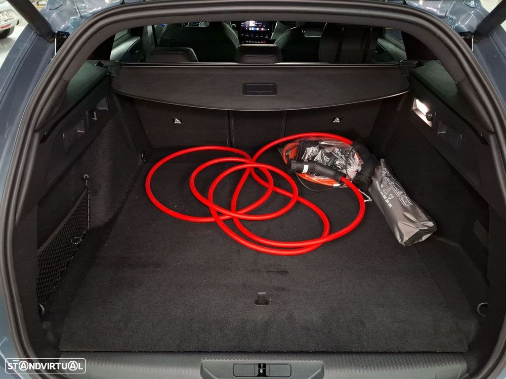 Peugeot 308 SW 1.6 Hybrid GT e-DCS7 — fotografia 26