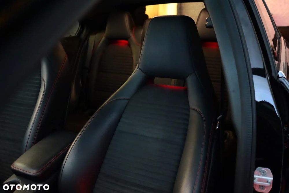 Mercedes-Benz Klasa A 200 AMG Line - 37