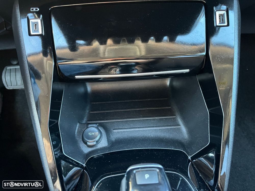 Peugeot 2008 1.5 BlueHDi Allure EAT8 - 28