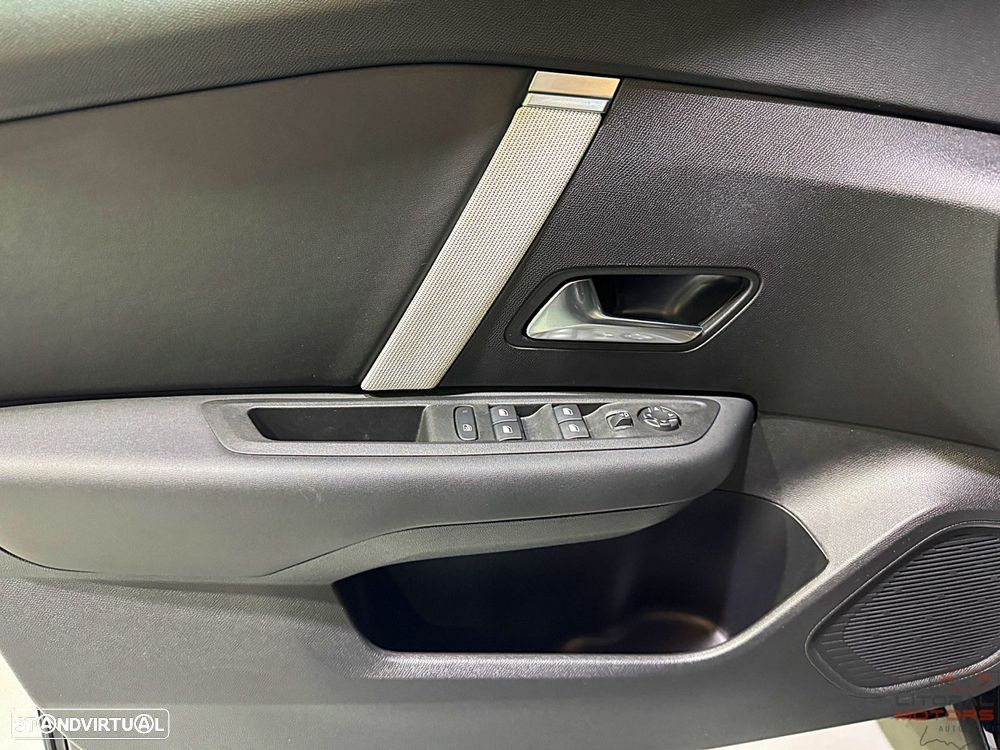 Citroën e-C4 X 54 kWh Autonomia Alargada Plus - 18
