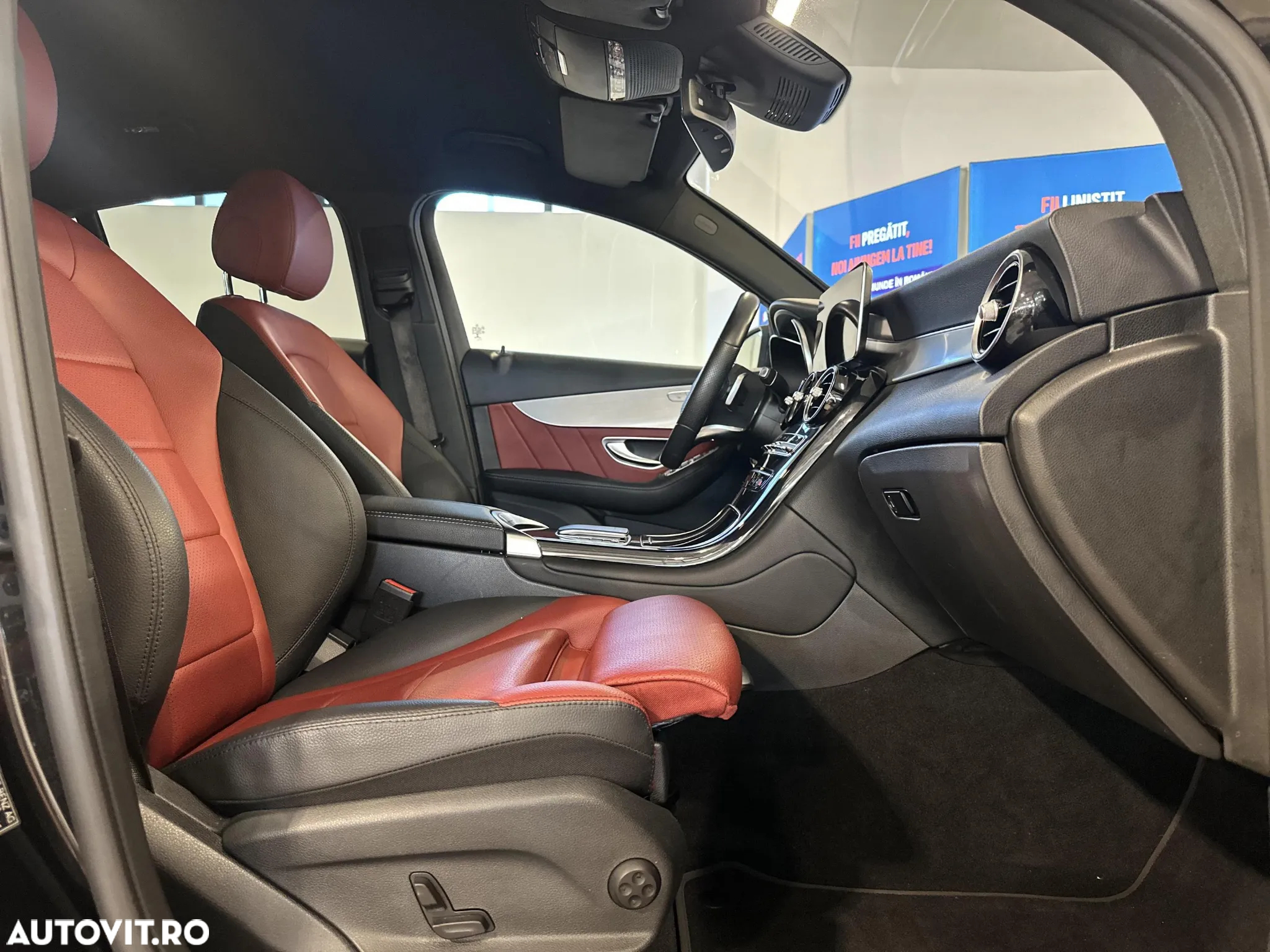 Mercedes-Benz GLC Coupe 300 e 4Matic 9G-TRONIC AMG Line - 11