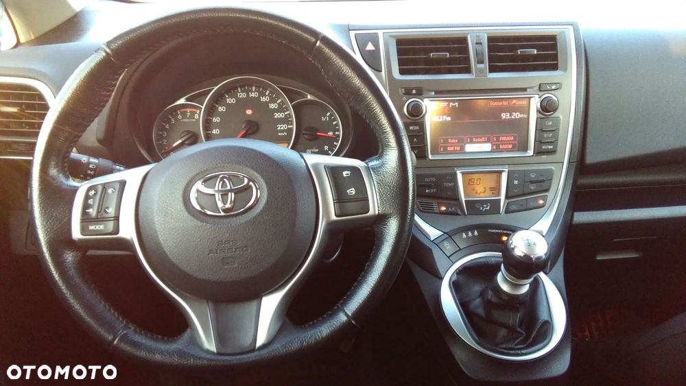 Toyota Verso S 1.33 Premium - 9