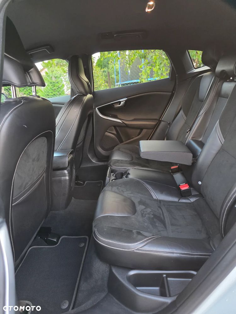 Volvo V40 D4 Drive-E R-Design Momentum - 31